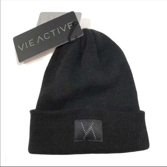NWT Vie Active Black Challenger Beanie Hat - Picture 1 of 6